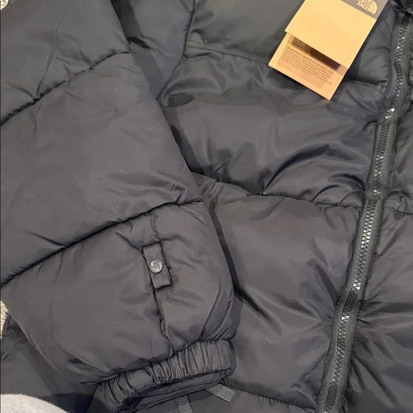The North Face Men's Classic Black Puffer Jacket - Picture 5 of 6